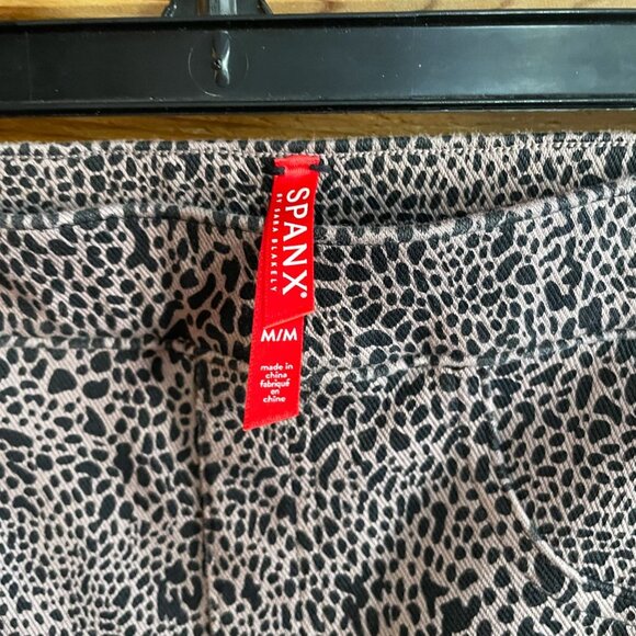 SPANX Jean-ish® Ankle Leggings, tan cheetah print size Medium - Picture 4 of 10